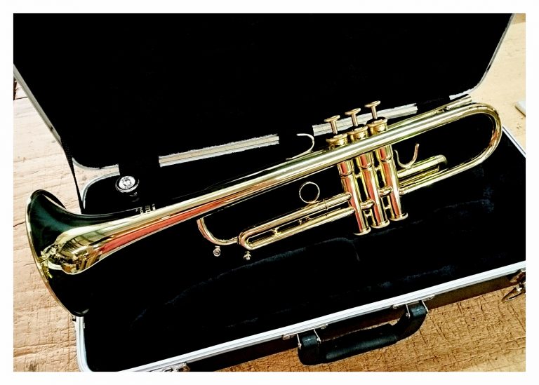 KAN5041, KANSTUL TRUMPET KTR700, LACQUERED, Bb WITH HARD CASE KJ Music