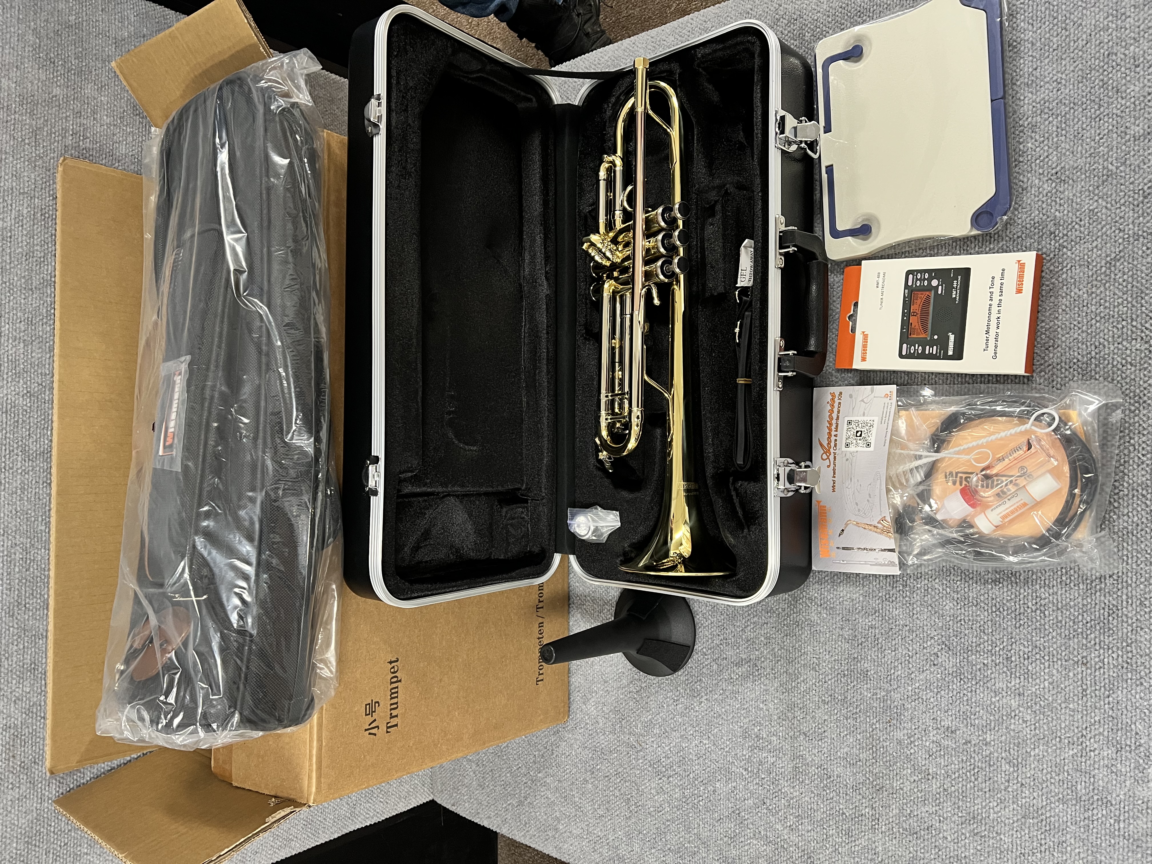 WI-0901TR, WISEMANN TAURUS Bb TRUMPET, PLUS CARE KIT & ABS TRUMPET HARD CASE