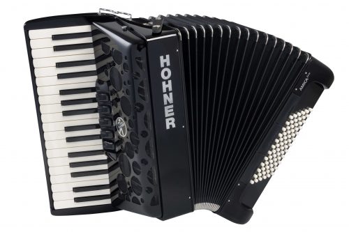 15-A38621, HOHNER AMICA FORTE III, 72-BASS PIANO ACCORDION, NEW MODEL, LMM REEDS, BLACK, WITH GIGBAG - Image 3