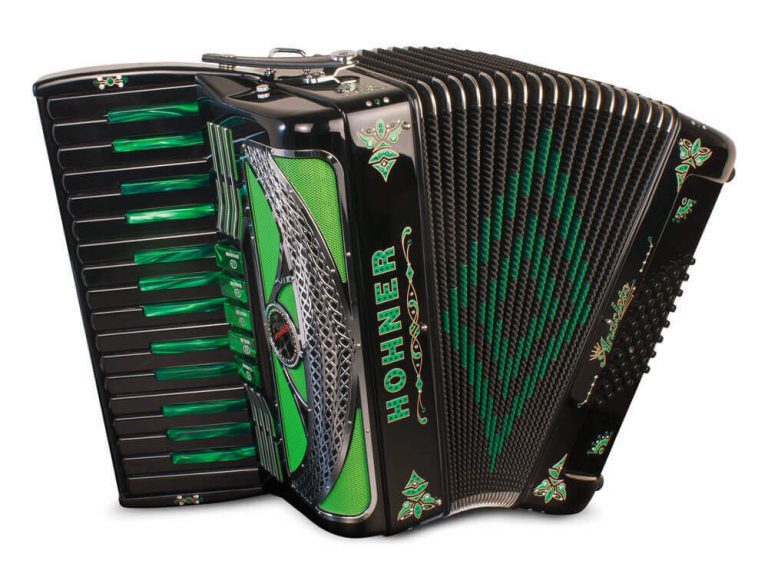 15A9590, HOHNER ANACLETO LATINO III PIANO ACCORDION, 48 BASS/34 KEYS
